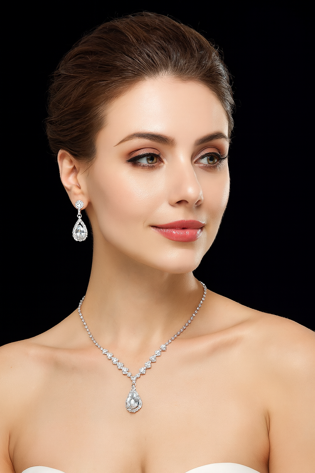 Kinora Lap Set 18K – An Heirloom of Elegance